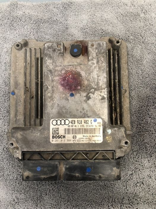 Calculator motor ECU Audi Q7 3.0 tdi(tip