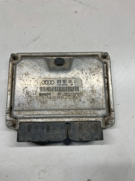 Calculator motor ECU, cod 8E0907401D, 0281010823, 