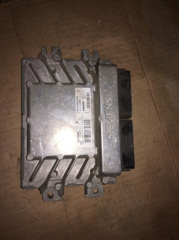 Calculator motor ECU Dacia Logan 1.4 MPI 8200483732