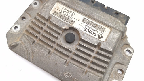 Calculator Motor / ECU Renault MEGANE 2 2002 - 2012 Benzina 8200242405, 215840297A, 8200283924, 2331051396