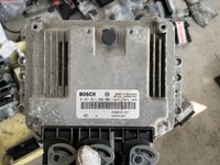 Calculator motor ECU Renault Trafic 2.5 diesel automat 2007 - cod: 0281011532, 8200391957