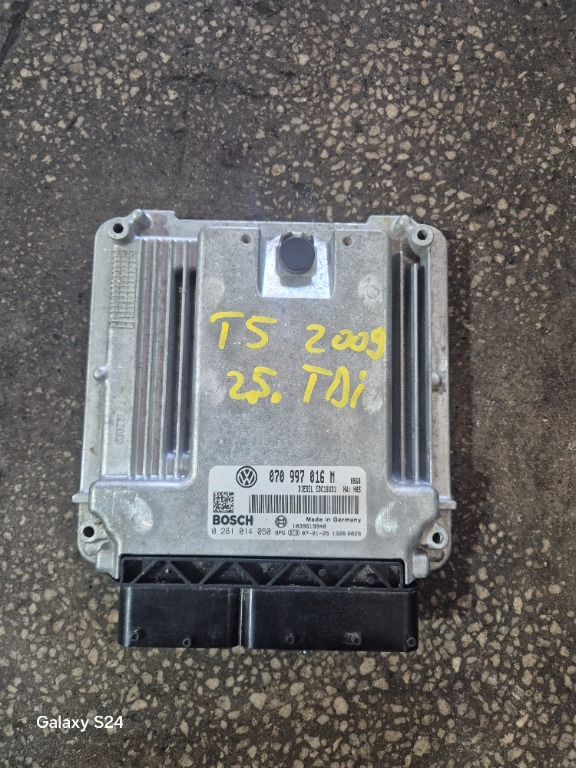 Calculator motor ECU vw transporter t5 2009 cod 070997016M