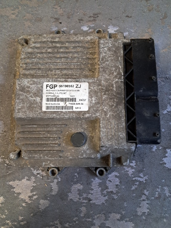 Calculator motor Opel Corsa C 1.3 cdti cod 55196352 ZJ