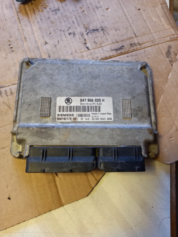 Calculator motor Skoda Fabia 1.4 MPI cod produs:047906033H/047 906 033 H 5WP40179 12