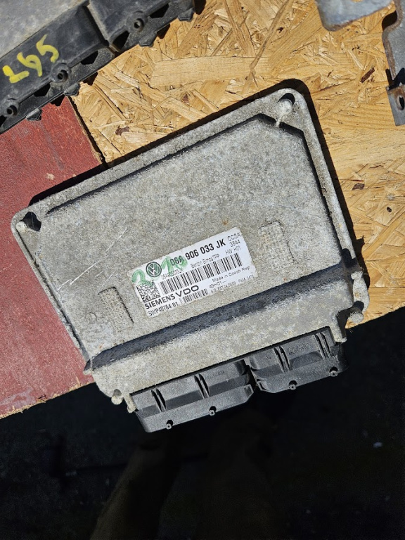 Calculator motor Vw Golf 6 1.6 MPI tip CCSA cod 06A906033JK