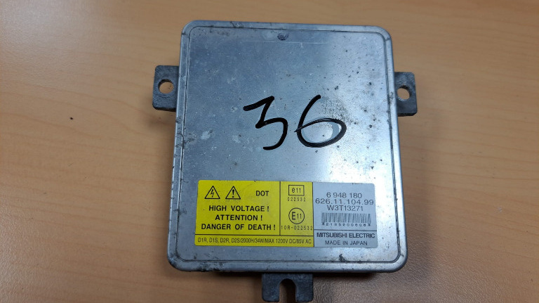 Calculator Xenon droser far Volvo V70 cod 6948180