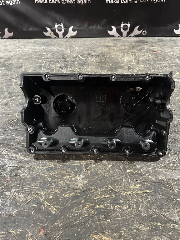Capac culbutori 1.9 tdi BKC BXE BJB 038103469 Golf 5 , Leon , Octavia 2 , Passat B6 , Toledo , Golf - imagine 2