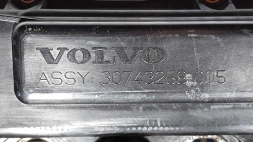Capac Culbutori Chiulasa Chiulasa Motor Volvo XC90 2.4 D Euro 4 2002 - 2014 Cod 08675978 [M4183]
