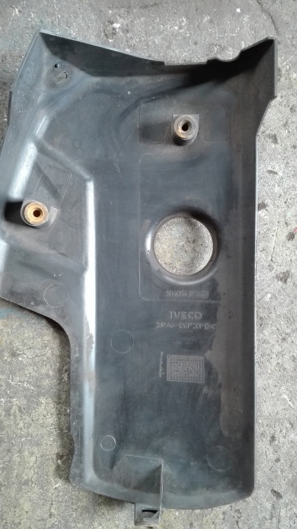 Capac motor ornamental Iveco Daily 2.3 JTD 1999-2006