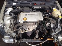 Capac motor plastic Opel Astra G 1.6 benzina