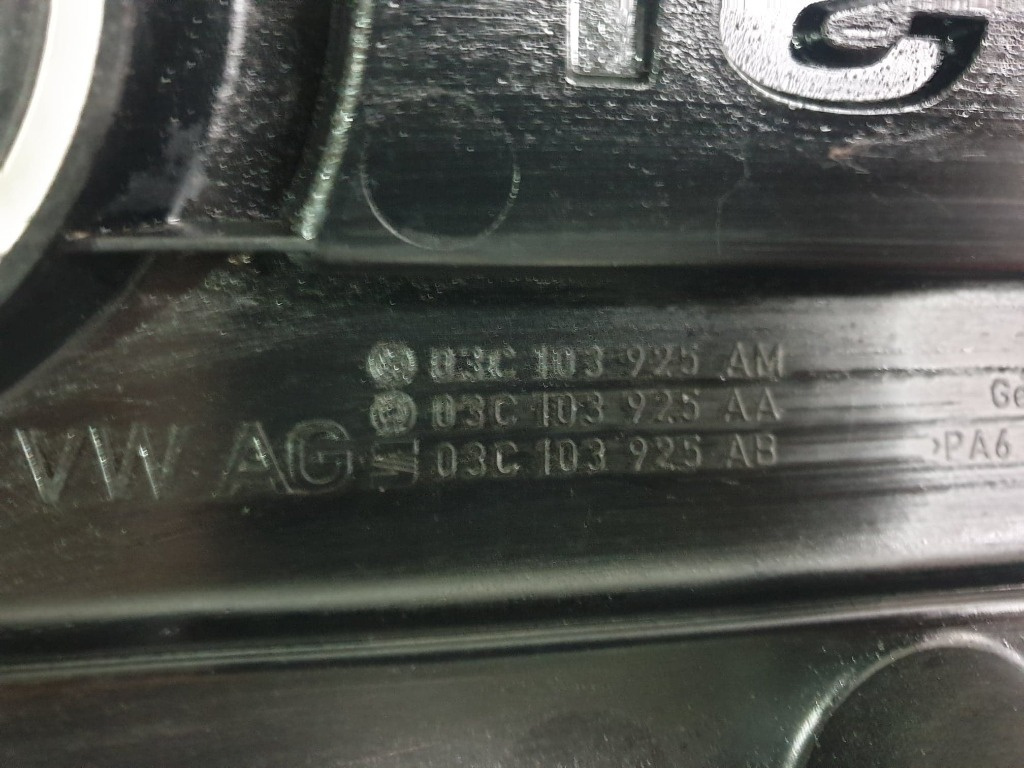 Capac motor VW Eos 1.4 TSi 122 cai motor