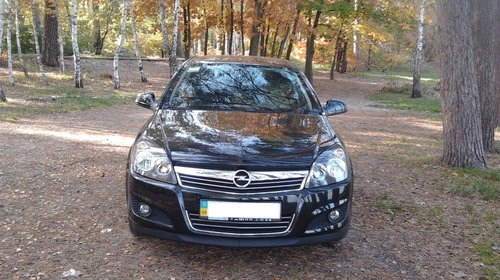 Capac oglinda stanga Opel Astra H culoare neg