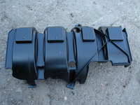 Capac plastic in baie la vibrochen Renault Clio 2 [1998 - 2005] Hatchback 3-usi 1.5 DCI MT (65 hp) II (BB0/1/2_ CB0/1/2_)