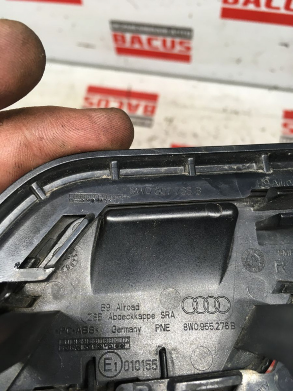 Capac spalator far Audi A4 B9 model 2016