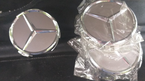 Capace / capacele centrale argintiu jante de aliaj Mercedes 75mm
