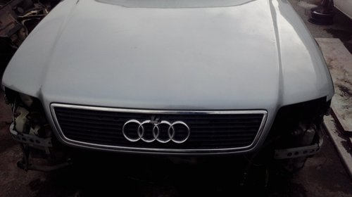 Capota Audi A8 1998 completa cu grila
