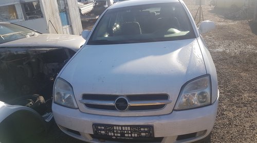 Capota cu grila Opel Vectra C 2004