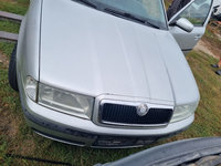 Capota cu grila Skoda Octavia 1 din 2002 2003 2004