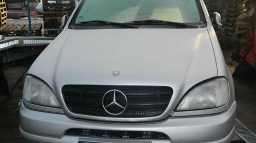 Capota fata Mercedes Ml model 1999