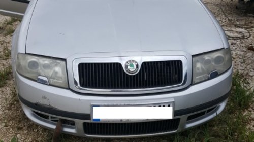 Capota fata Skoda Superb 2003