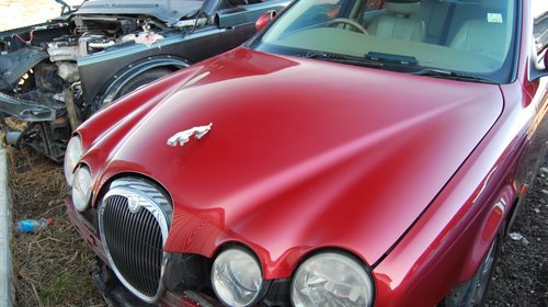 Capota Jaguar S-Type (cu emblema in relief)