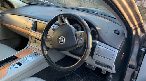 Capota Jaguar XF 2011 Sedan 3.0