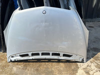 Capota Mercedes B-Class cu defect pe mijloc