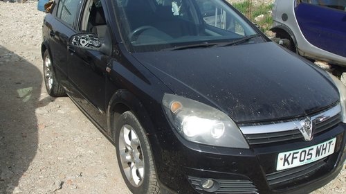 Capota motor Opel Astra H pe negru cod culoare Z2HU