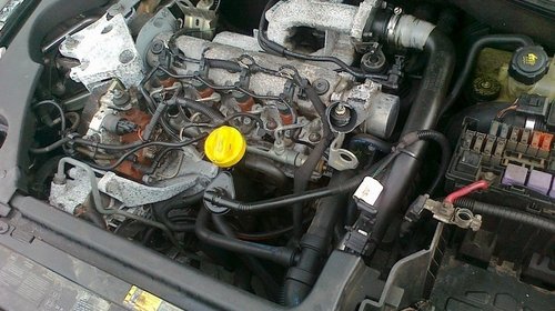 Capota motor pentru Renault Laguna 2 hatchback / combi 1.9dci 88kw