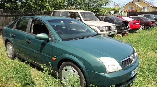 Capota OPEL VECTRA C 2002 + grila vauxhall. Este originala, in stare foarte buna, prezinta zgarieturi fine. *GARANTIE,FACTURA!