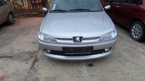 Capota Peugeot 306 din 2002