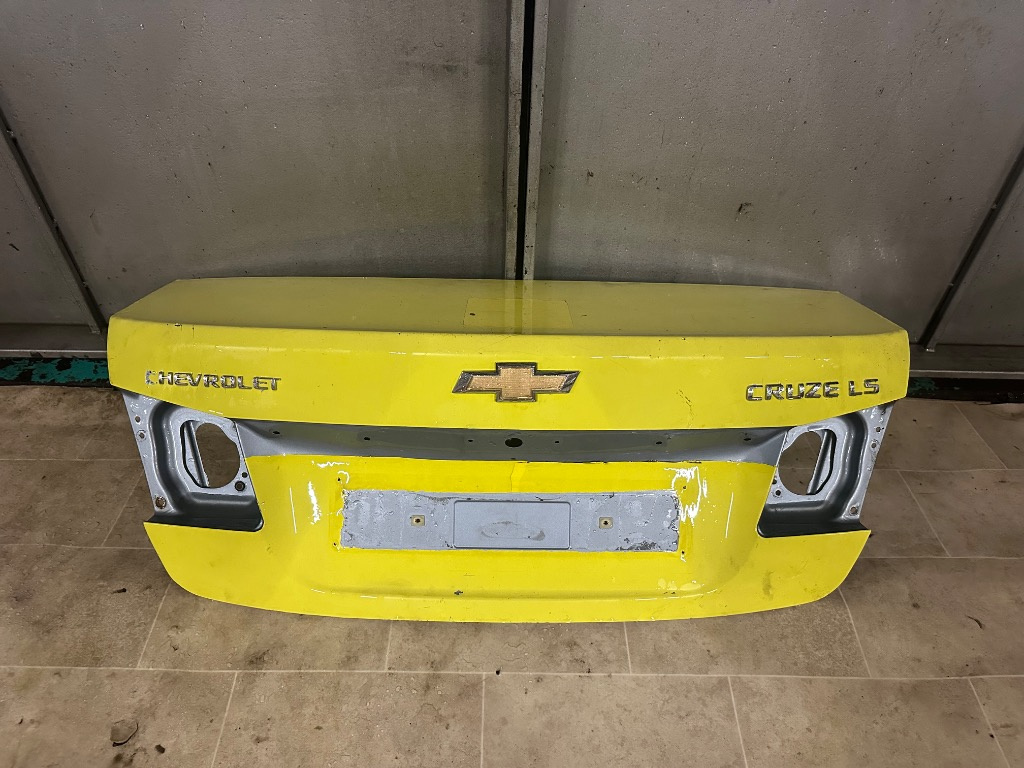 Capota portbagaj Chevrolet Cruze Sedan 2008-2016 - imagine 1