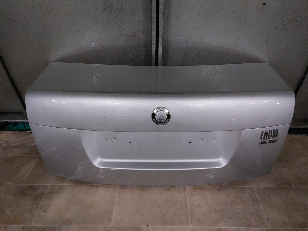 Capota portbagaj Skoda Fabia 1 sedan - Cod 6Y5 827 023 - imagine 1