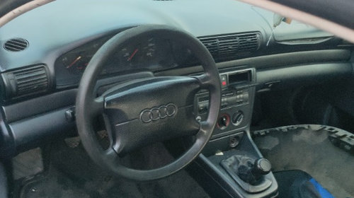 Capota portbagaj spate Audi A4 B5 1996 Limuzina 1.6i