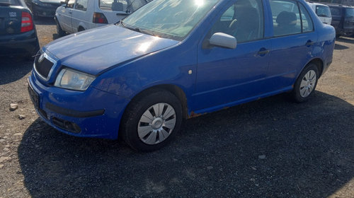 Capota portbagaj spate Skoda Fabia 2005 belina 1198