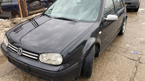 Capota portbagaj spate Volkswagen Golf 4 2002