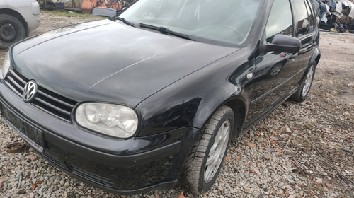 Capota portbagaj spate Volkswagen Golf 4 2003