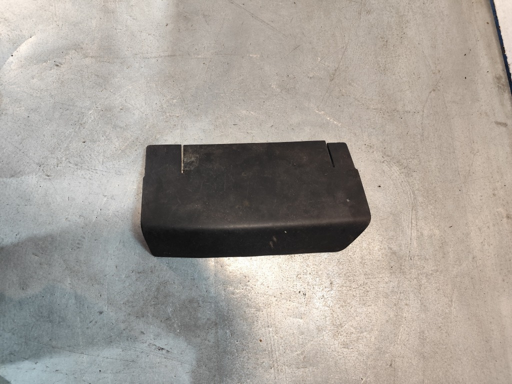 Carcasa amplificator VW Passat B6 Variant cod: 3C0971813 model 2008