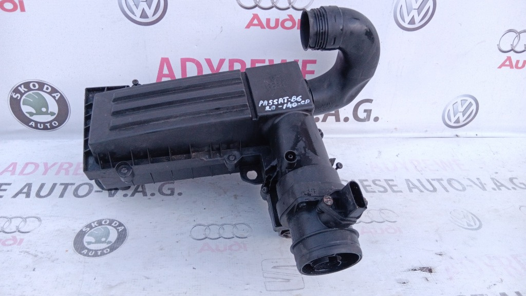 Carcasa filtru aer passat b6 2.0 140 cp bkp 3C0129607AG