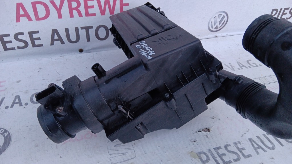 Carcasa filtru aer passat b6 2.0 140 cp 