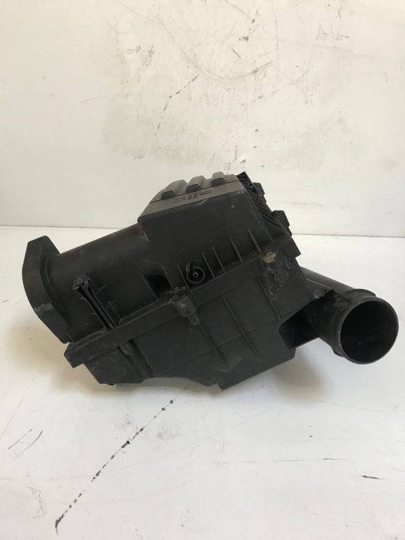 Carcasa Filtru Aer VW Jetta 1.9 tdi cod 1K0183B
