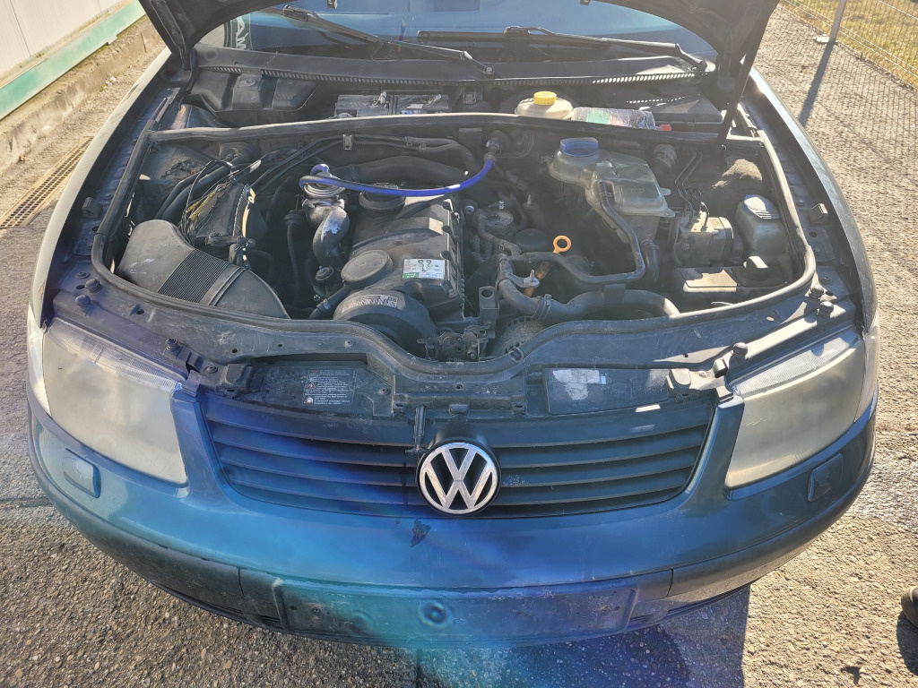 CARCASA FILTRU AER VW PASSAT B5 1.9 TDI 