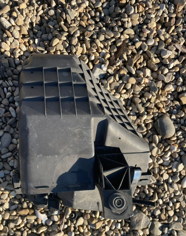 CARCASA FILTRU AER Vw PASSAT B5 AN 2001 COD. 8D0129607 F129607 AUDI