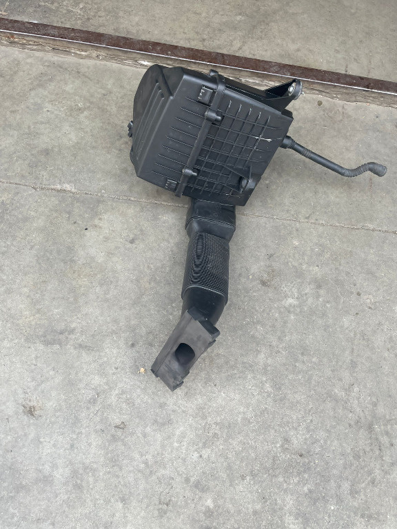 CARCASA FILTRU AER VW POLO 6R / FABIA / Ibiza / RAPID 1.2 TDI 1.6 TDI COD 6R0129601G ETC