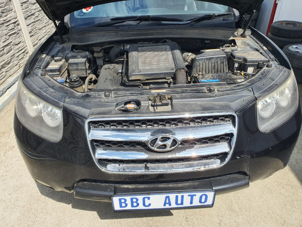 Calandre Avant D'origine Hyundai Santa Fe 2.2 CRDi 2009 - Référence 86561-2B000 - Occasion Garantie