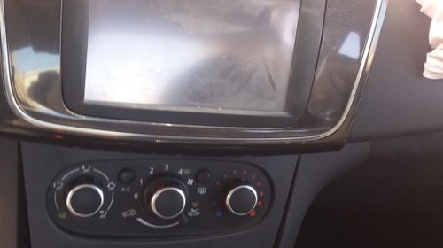 Carenaj aparatori noroi fata Dacia Logan 2 2017 berlina 0.9 TCe