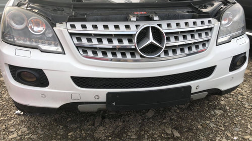 Carenaj aparatori noroi fata Mercedes M-Class W164 2008 SUV - Model 320 3.0