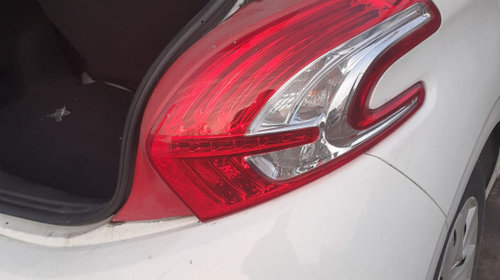 Carenaj aparatori noroi fata Peugeot 208 2016 Hatchback 1.6 HDI