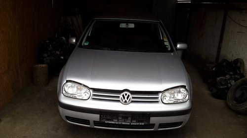 Carenaj aparatori noroi fata VW Golf 4 2001 h