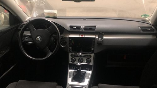 Carenaj aparatori noroi fata VW Passat B6 2007 Break 2.0 tdi